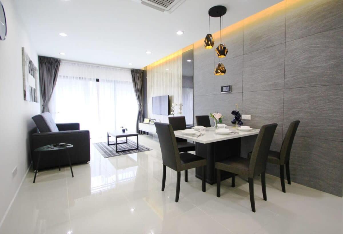 A Stylish High-Floor 2Br Suasana Suites Views Johor Bahru Dış mekan fotoğraf