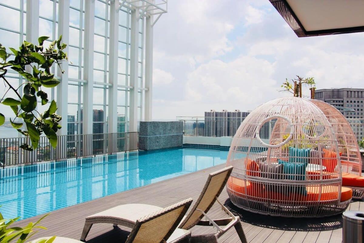A Stylish High-Floor 2Br Suasana Suites Views Johor Bahru Dış mekan fotoğraf